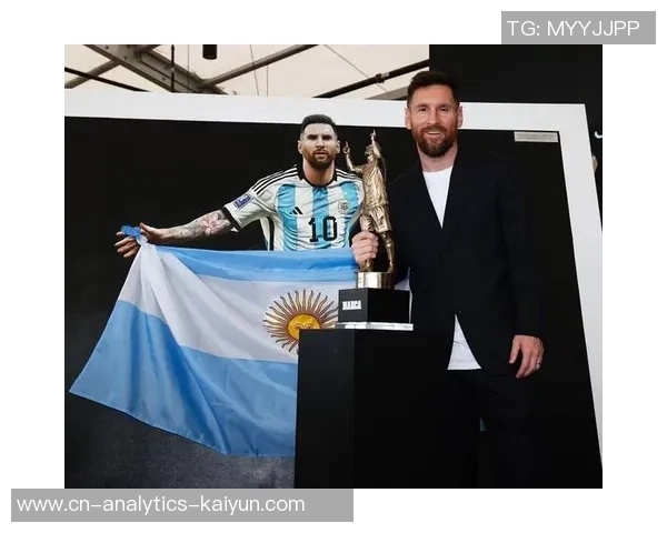 足球群的头衔揭秘：谁是球场上的真正王者与传奇人物